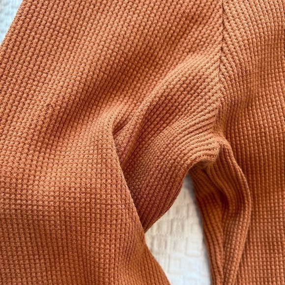 DAYDREAMER Cognac Mock Neck Thermal - Picture 5 of 16